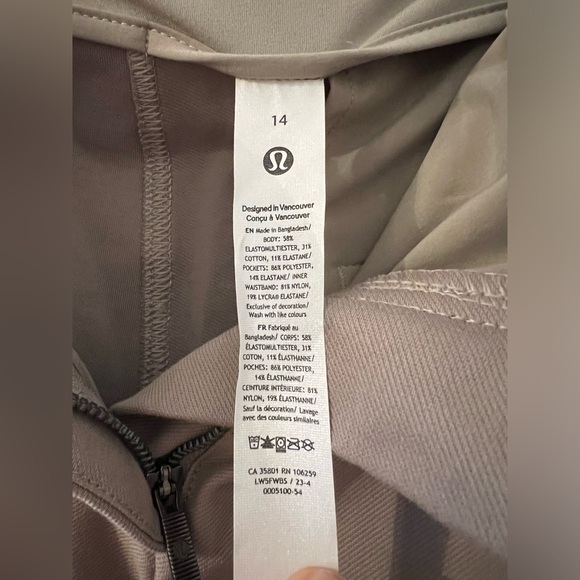 Utilitech ™ Straight-Leg MR 7/8 Trouser Size 14 (Lululemon) - Picture 4 of 4